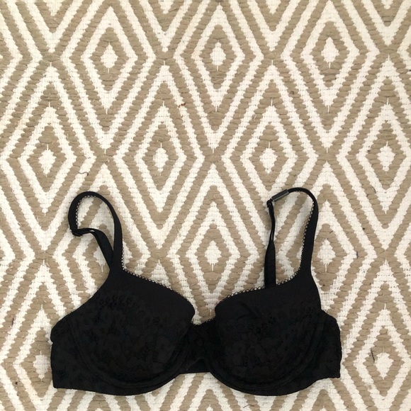 Victoria Secret Lace Bra - Picture 1 of 3